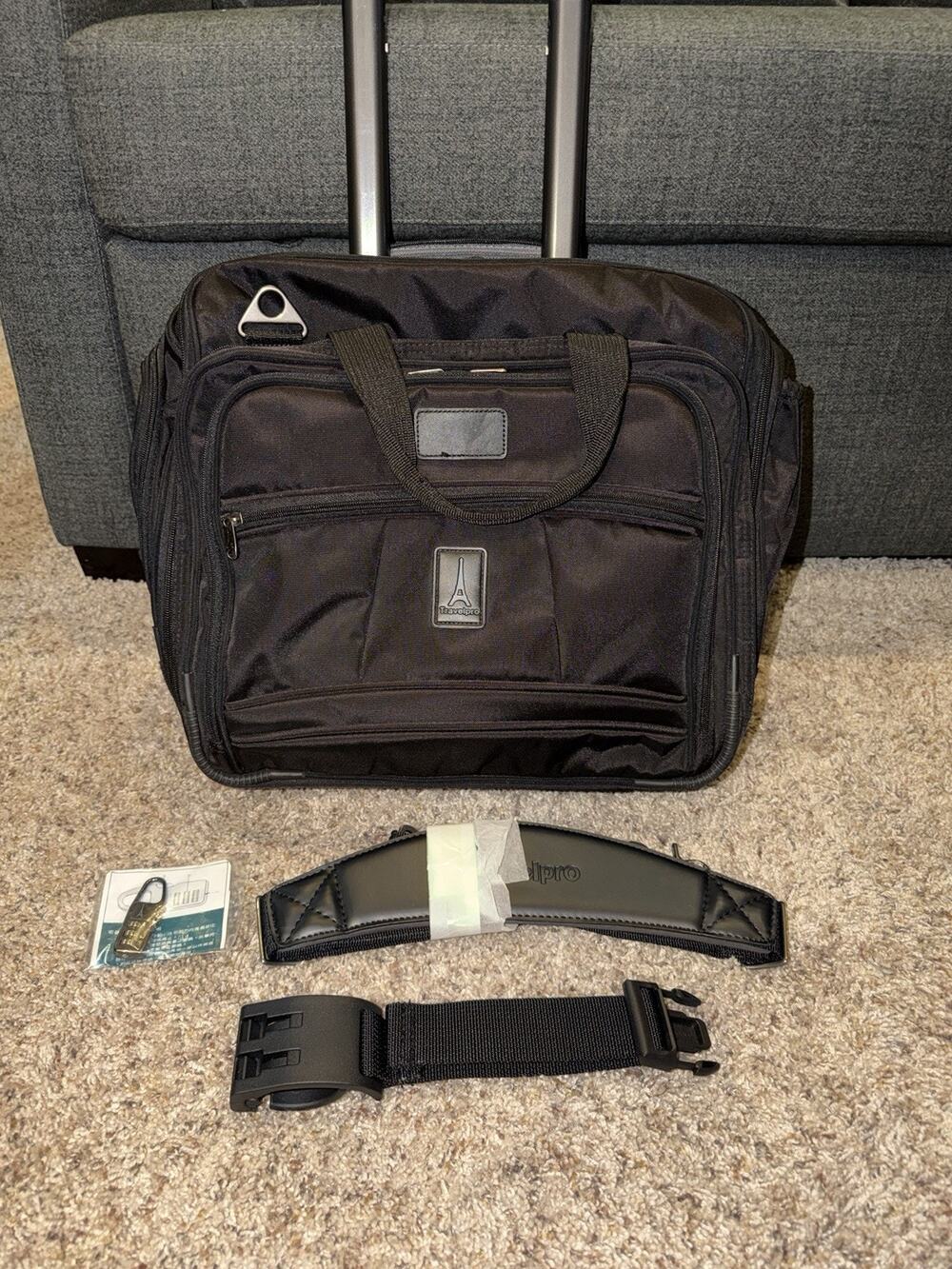 Travelpro FlightCrew 5 Rolling / Shoulder Carry Overnighter Carry On Bag Black